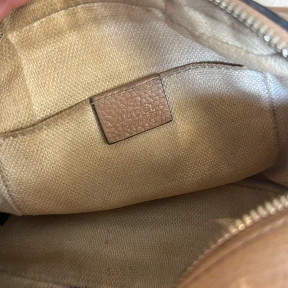 Gucci - Interlocking G Soho Disco Crossbody Bag w/Tassel - Picture 8 of 10